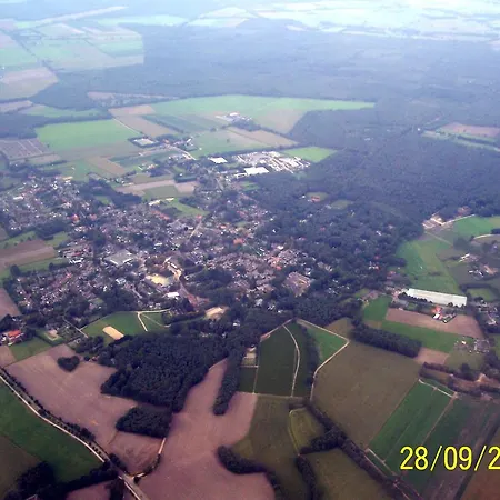 Beerze Brouwerij מלון Vessem